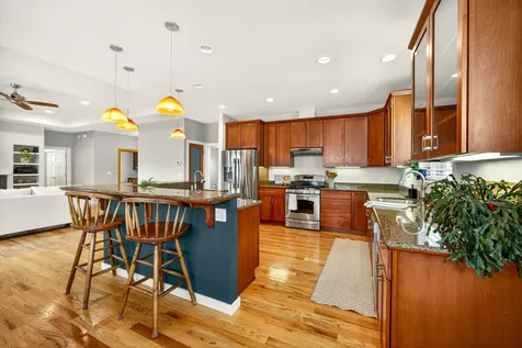 952 Oak Street Ashland OR 97520