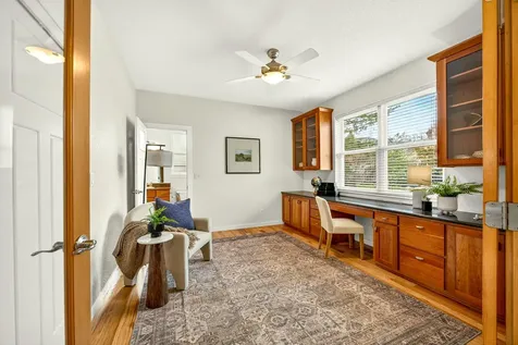 952 Oak Street Ashland OR 97520