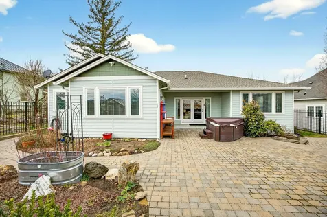 952 Oak Street Ashland OR 97520