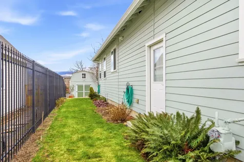 952 Oak Street Ashland OR 97520