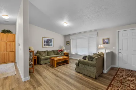 2108 NE 6th Street Redmond OR 97756