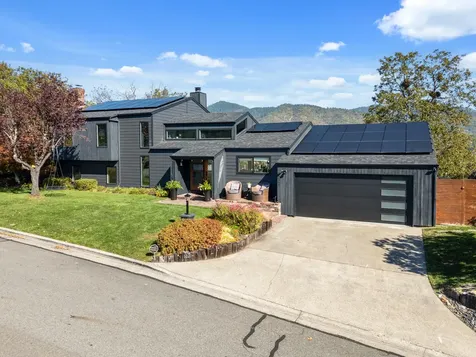 1021 NW Starlite Place Grants Pass OR 97526