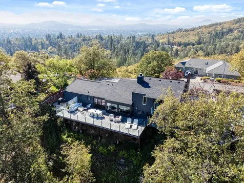 1021 NW Starlite Place Grants Pass OR 97526