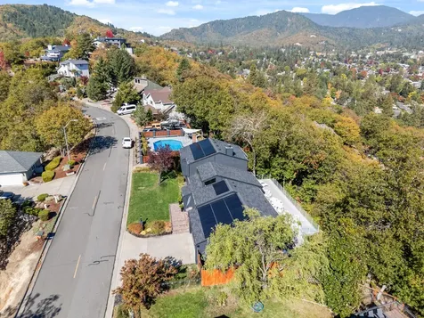 1021 NW Starlite Place Grants Pass OR 97526