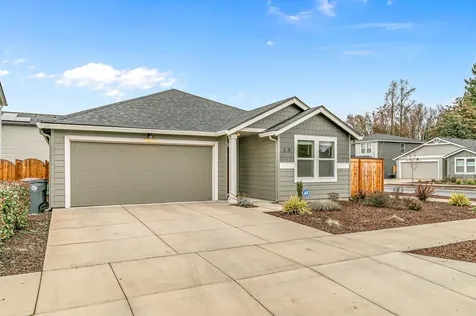 567 Black Bear Drive Medford OR 97501