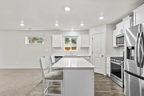 567 Black Bear Drive Medford OR 97501