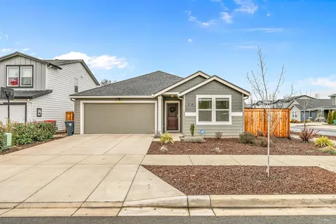 567 Black Bear Drive Medford OR 97501