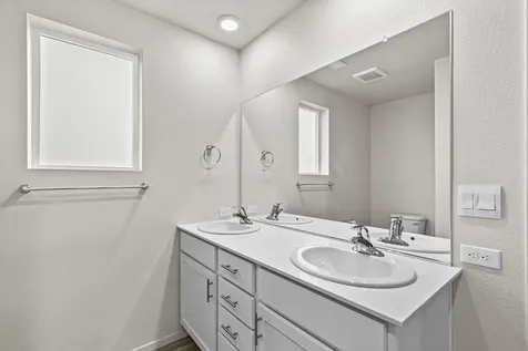 567 Black Bear Drive Medford OR 97501
