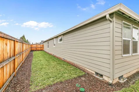 567 Black Bear Drive Medford OR 97501