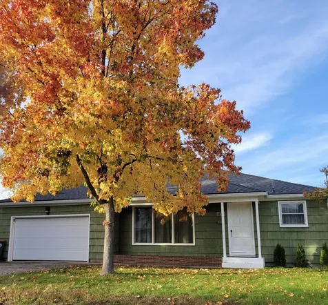 1124 Mount Pitt Avenue Medford OR 97501