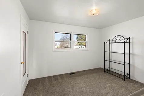1124 Mount Pitt Avenue Medford OR 97501