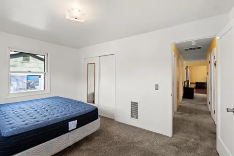 1124 Mount Pitt Avenue Medford OR 97501