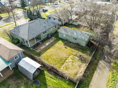 1124 Mount Pitt Avenue Medford OR 97501