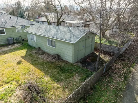 1124 Mount Pitt Avenue Medford OR 97501