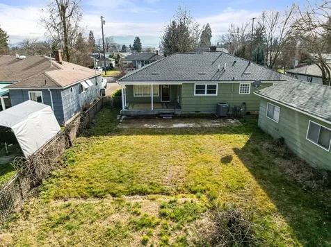 1124 Mount Pitt Avenue Medford OR 97501