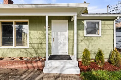 1124 Mount Pitt Avenue Medford OR 97501