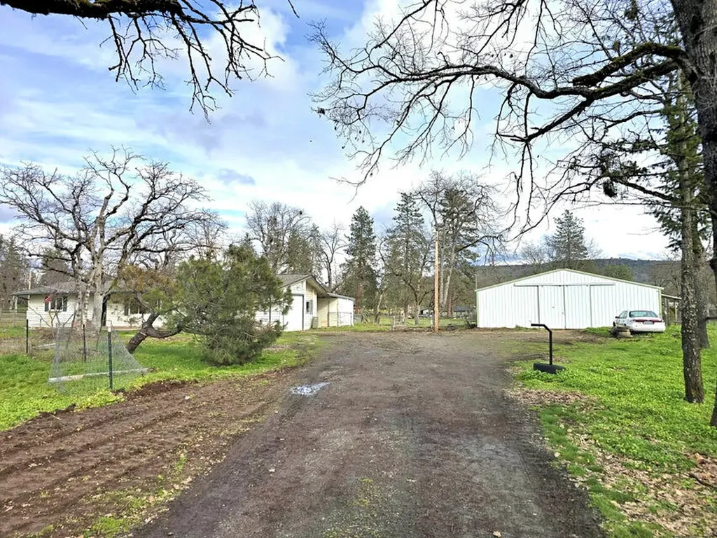 11220 Duggan Road Central Point OR 97502
