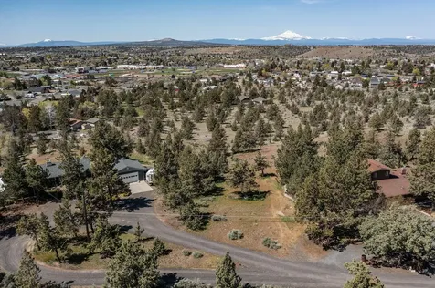 SE Claremont Drive Madras OR 97741