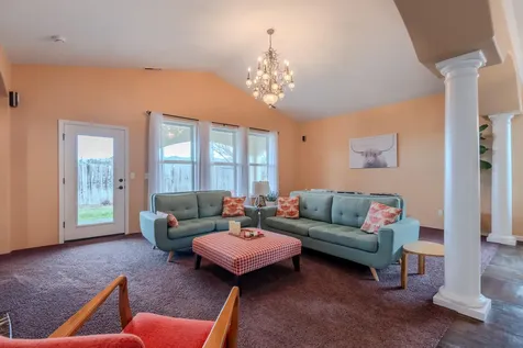 3821 Sherwood Park Drive Medford OR 97504