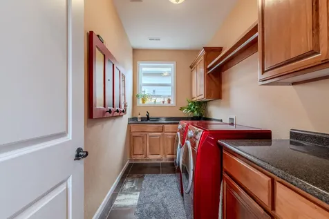 3821 Sherwood Park Drive Medford OR 97504