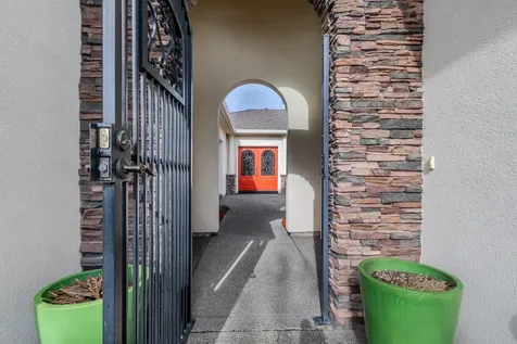 3821 Sherwood Park Drive Medford OR 97504