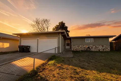 412 Morningside Street Medford OR 97501