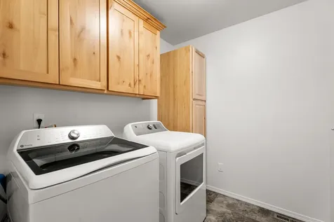 279 SE Laurel Lane Prineville OR 97754