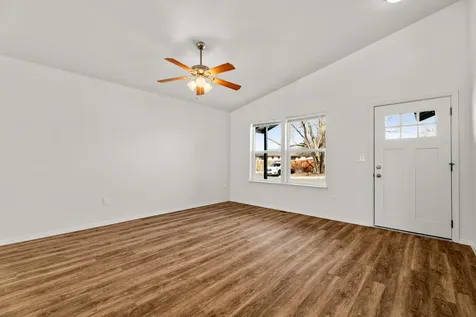 279 SE Laurel Lane Prineville OR 97754