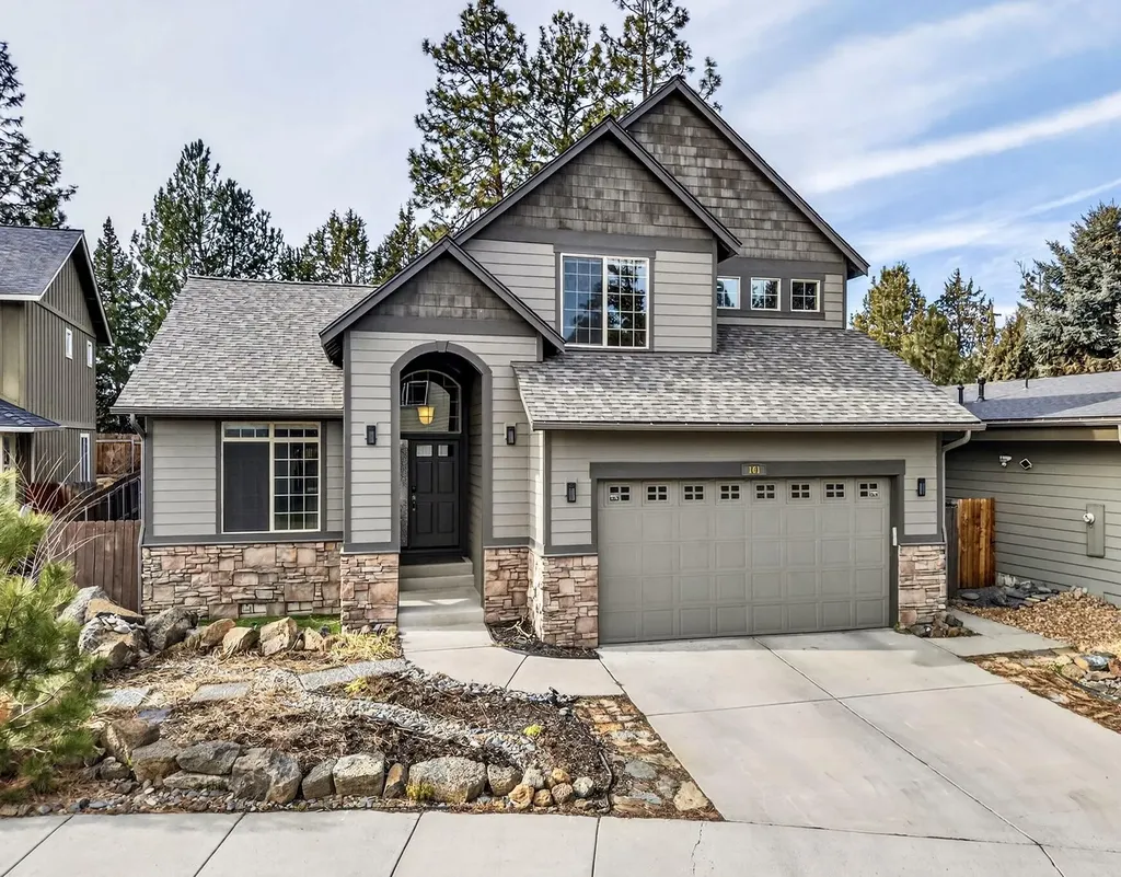 161 SE Rice Way Bend OR 97702