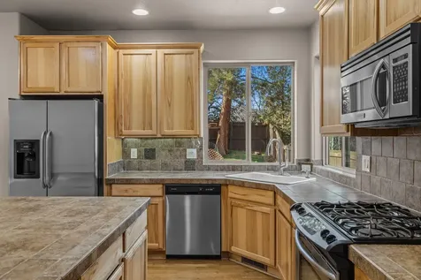 161 SE Rice Way Bend OR 97702