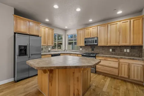 161 SE Rice Way Bend OR 97702