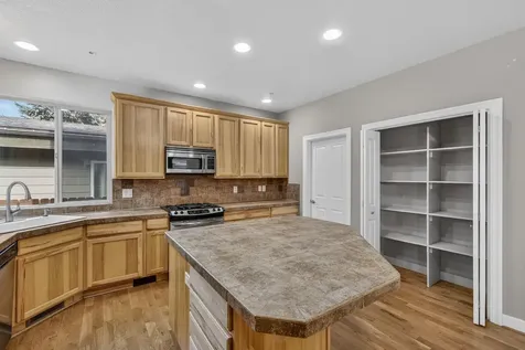 161 SE Rice Way Bend OR 97702