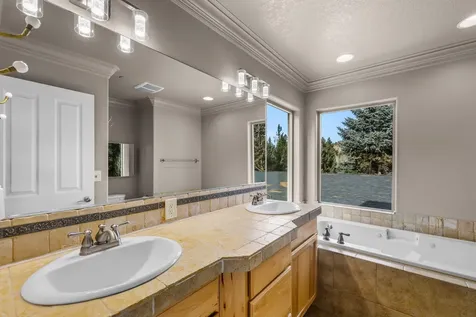 161 SE Rice Way Bend OR 97702