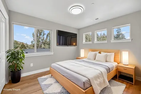 161 SE Rice Way Bend OR 97702