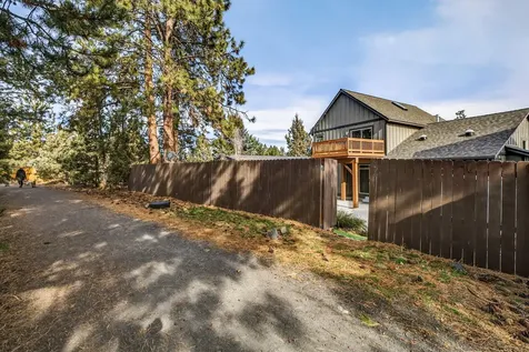 161 SE Rice Way Bend OR 97702