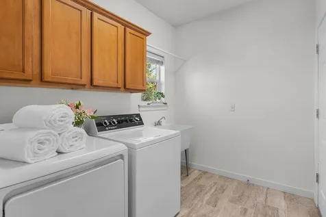 1482 NE Rumgay Lane Bend OR 97701