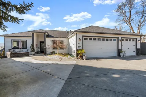 875 N Mountain Avenue Central Point OR 97502