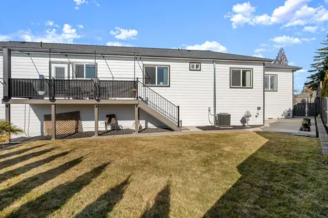 875 N Mountain Avenue Central Point OR 97502