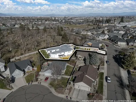 875 N Mountain Avenue Central Point OR 97502