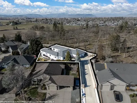 875 N Mountain Avenue Central Point OR 97502
