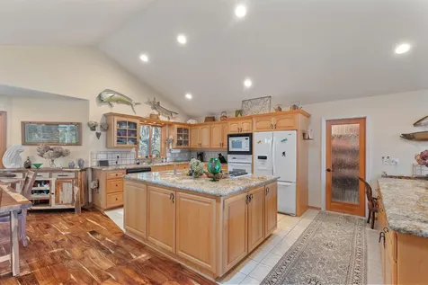521 Seclusion Loop Grants Pass OR 97526