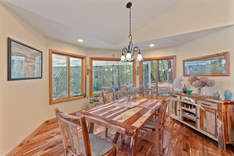521 Seclusion Loop Grants Pass OR 97526