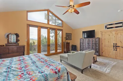 521 Seclusion Loop Grants Pass OR 97526
