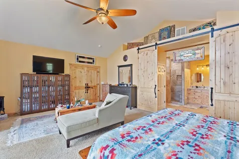 521 Seclusion Loop Grants Pass OR 97526