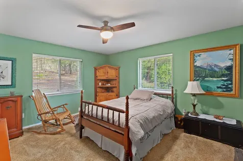521 Seclusion Loop Grants Pass OR 97526