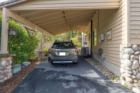 521 Seclusion Loop Grants Pass OR 97526