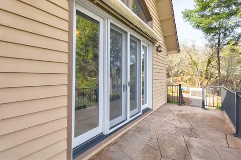 521 Seclusion Loop Grants Pass OR 97526