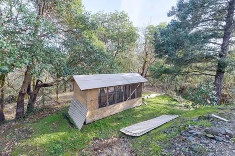 521 Seclusion Loop Grants Pass OR 97526