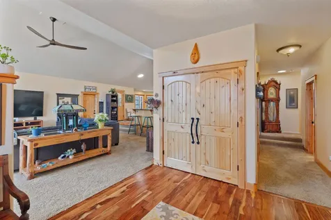 521 Seclusion Loop Grants Pass OR 97526