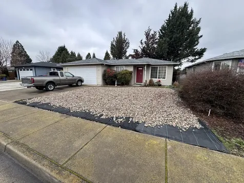 1283 Far West Avenue Central Point OR 97502